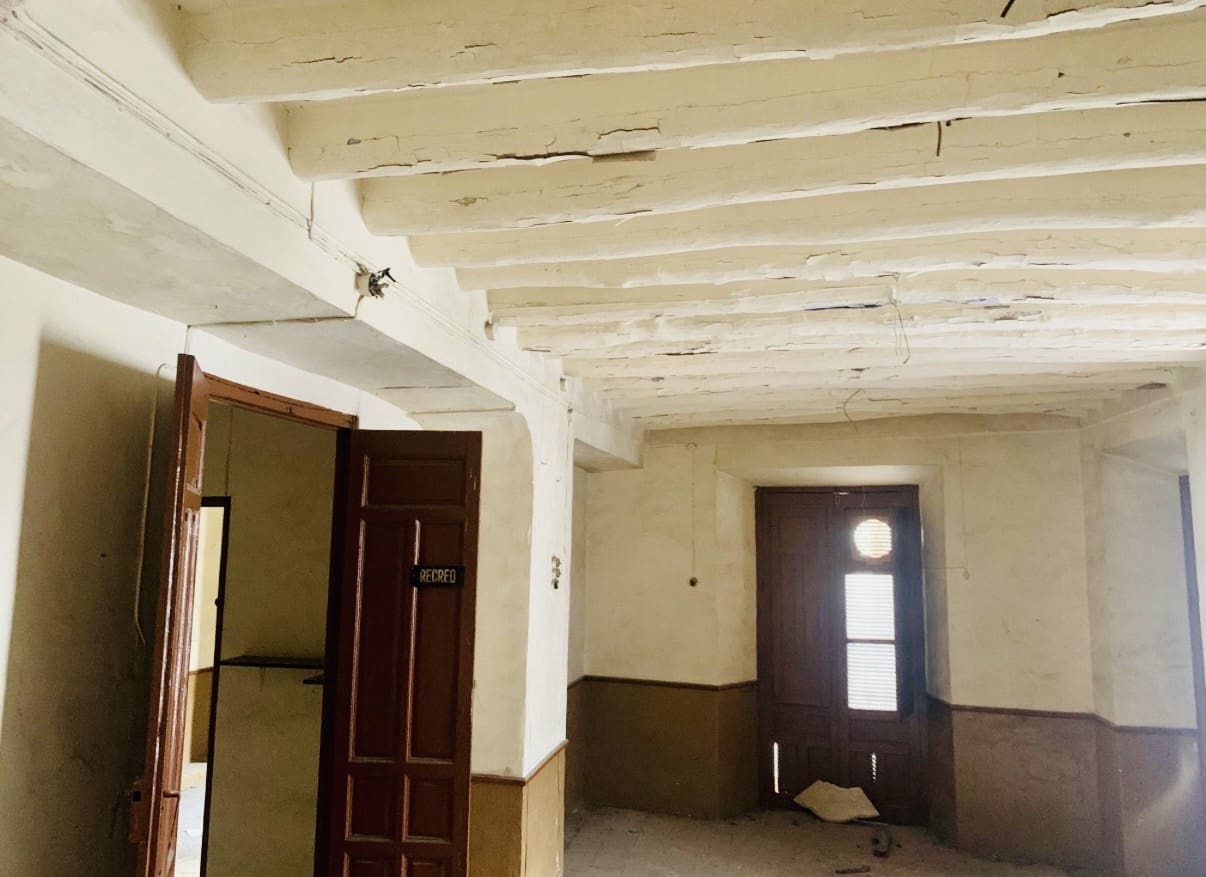 5 soverom Hus til salgs i Iznajar - € 90 000 (Ref: 9345680)