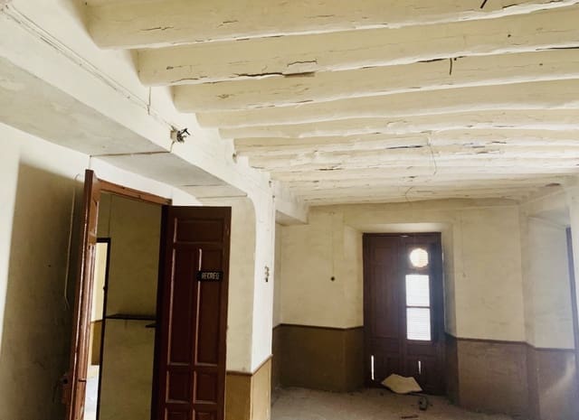 5 soverom Hus til salgs i Iznájar - € 90 000 (Ref: 9345680)