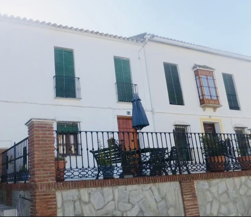 4 soveværelse Byhus til salg i Fuente de Piedra - € 149.950 (Ref: 9349948)