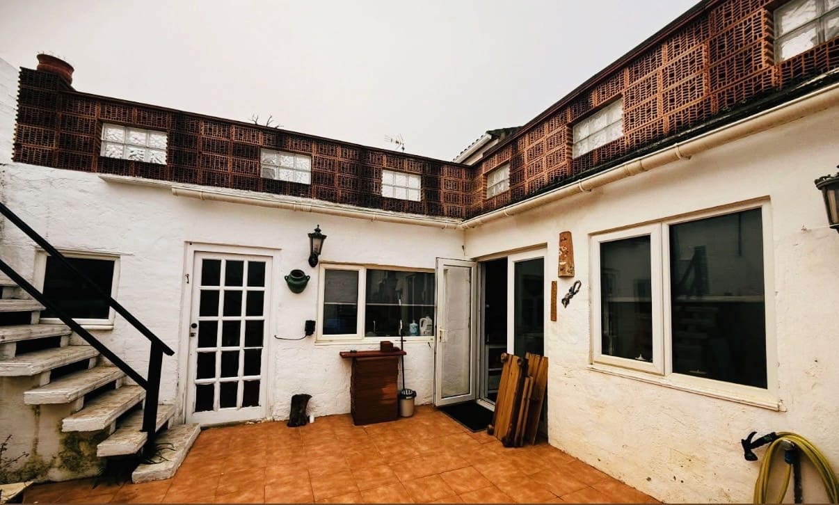 4 soveværelse Byhus til salg i Fuente de Piedra - € 149.950 (Ref: 9349948)