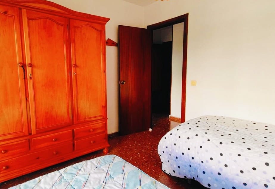 Apartamento de 4 habitaciones en Málaga ciudad en venta con garaje - 350.000 € (Ref: 9349949)
