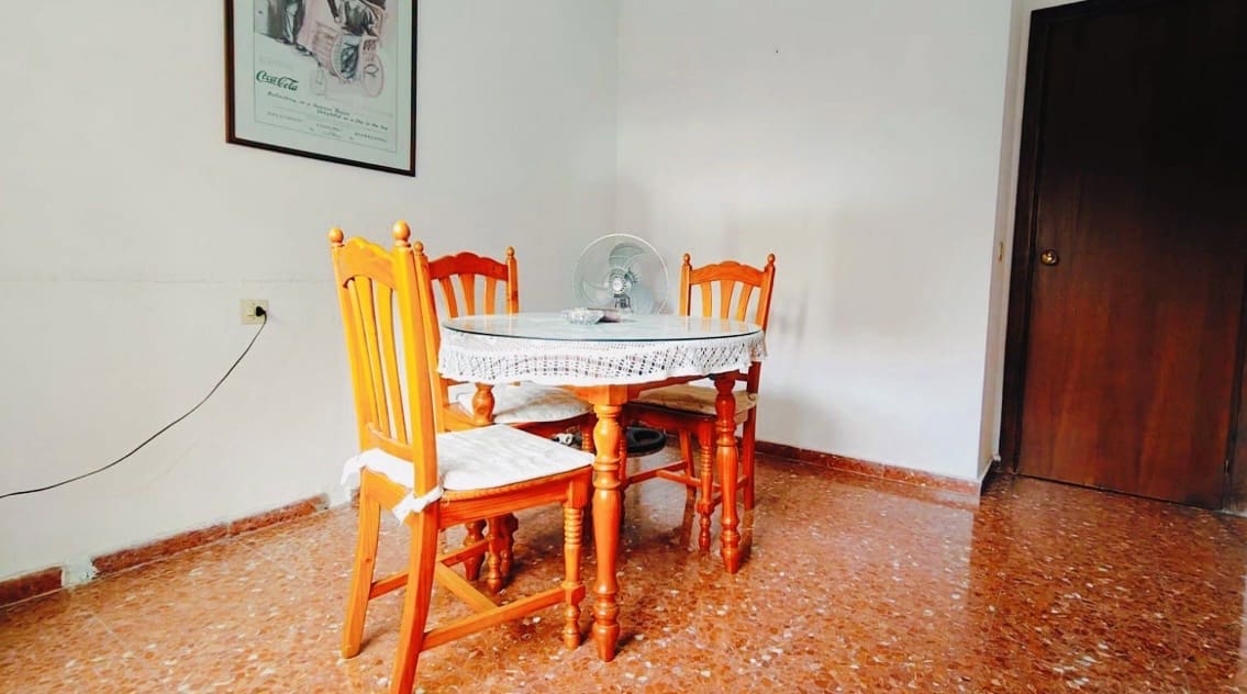 Apartamento de 4 habitaciones en Málaga ciudad en venta con garaje - 350.000 € (Ref: 9349949)