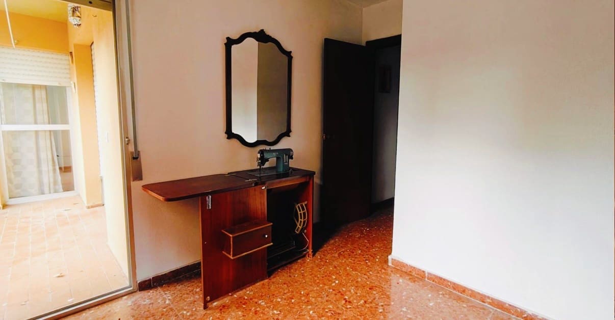 Apartamento de 4 habitaciones en Málaga ciudad en venta con garaje - 350.000 € (Ref: 9349949)