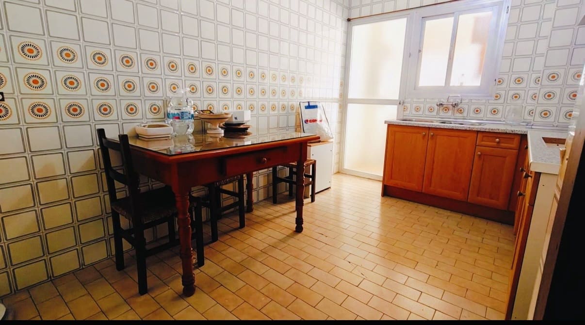 Apartamento de 4 habitaciones en Málaga ciudad en venta con garaje - 350.000 € (Ref: 9349949)