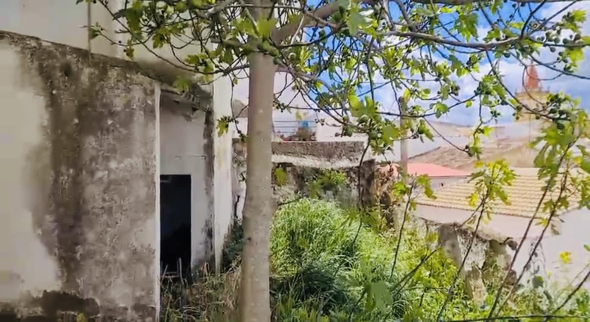 5 sovrum Hus till salu i Teba - 69 950 € (Ref: 9356462)