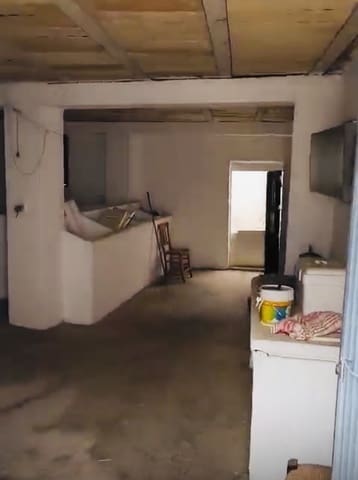 Huis te koop in Villanueva de Tapia - € 28.000 (Ref: 9384802)