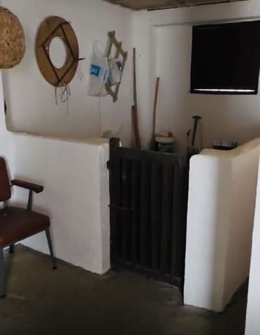 Huis te koop in Villanueva de Tapia - € 28.000 (Ref: 9384802)