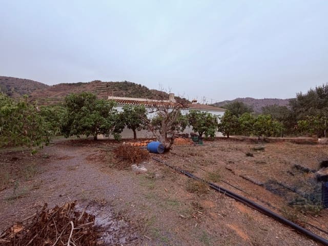 4 soveværelse Finca/Landehus til salg i Cutar - € 265.000 (Ref: 9388164)