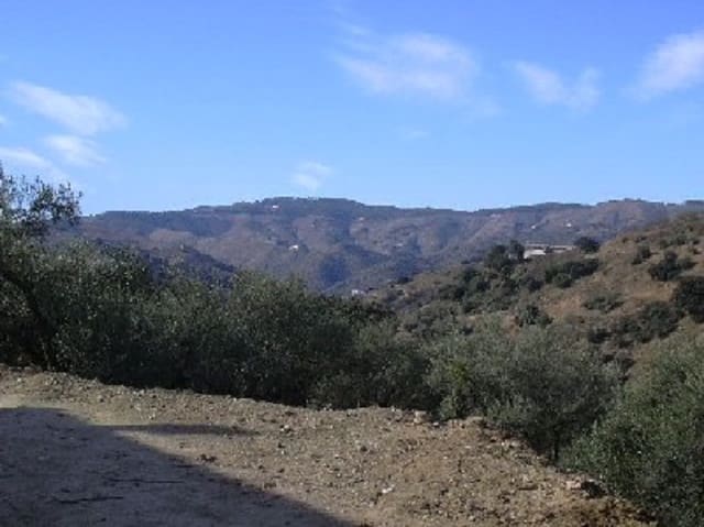 3 sypialnia Finka/Dom wiejski na sprzedaż w Colmenar z basenem - 165 000 € (Ref: 9388165)