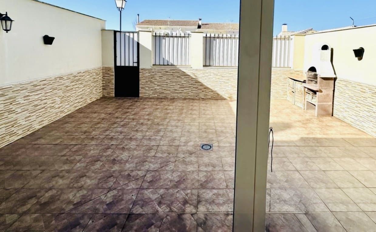 3 camera da letto Villa in vendita in Humilladero con piscina garage - 199.000 € (Rif: 9396796)