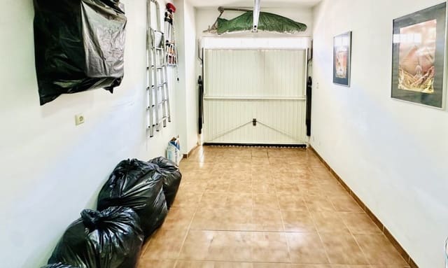 3 soveværelse Villa til salg i Humilladero med swimmingpool garage - € 199.000 (Ref: 9396796)