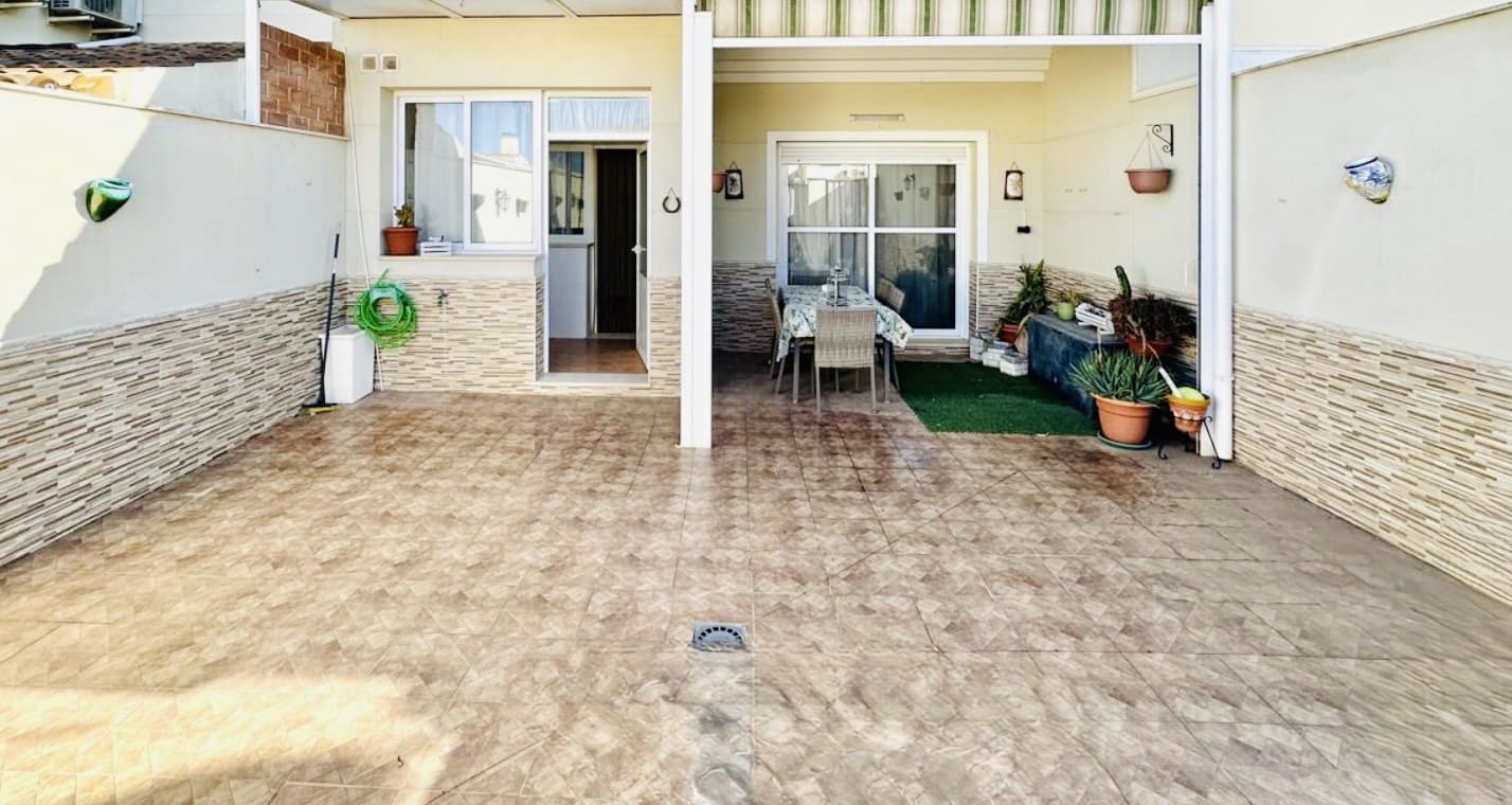 3 camera da letto Villa in vendita in Humilladero con piscina garage - 199.000 € (Rif: 9396796)