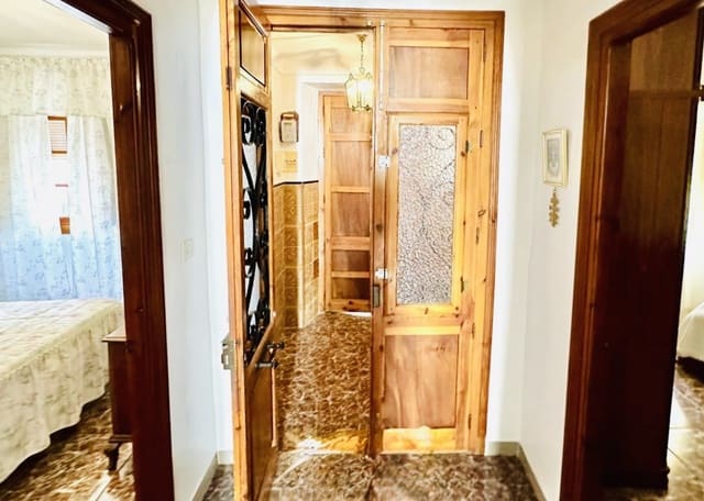 3 soveværelse Byhus til salg i Humilladero med garage - € 197.600 (Ref: 9396800)