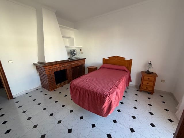 3 slaapkamer Appartement te huur in Mollina - € 600 (Ref: 9418791)