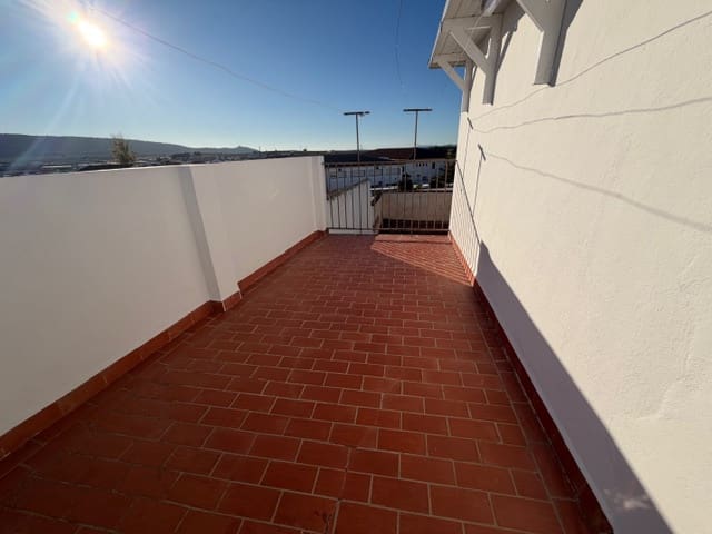 3 slaapkamer Appartement te huur in Mollina - € 600 (Ref: 9418791)