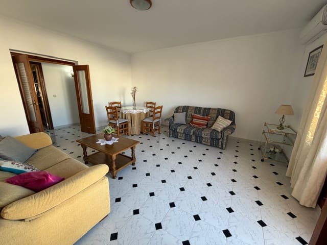 3 slaapkamer Appartement te huur in Mollina - € 600 (Ref: 9418791)