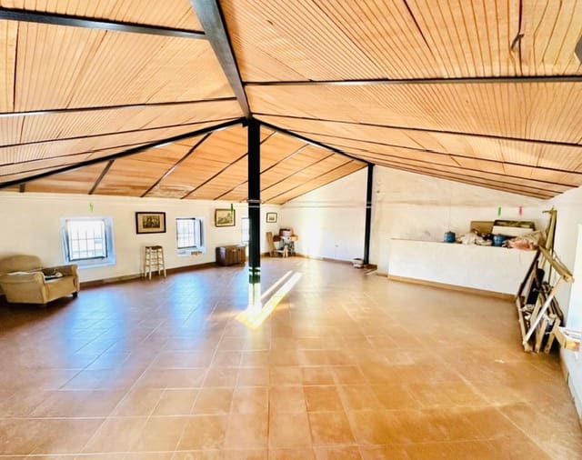 4 bedroom Townhouse for sale in Fuente de Piedra - € 170,000 (Ref: 9428941)