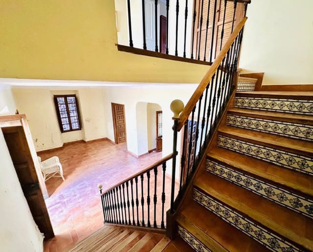 4 bedroom Townhouse for sale in Fuente de Piedra - € 170,000 (Ref: 9428941)