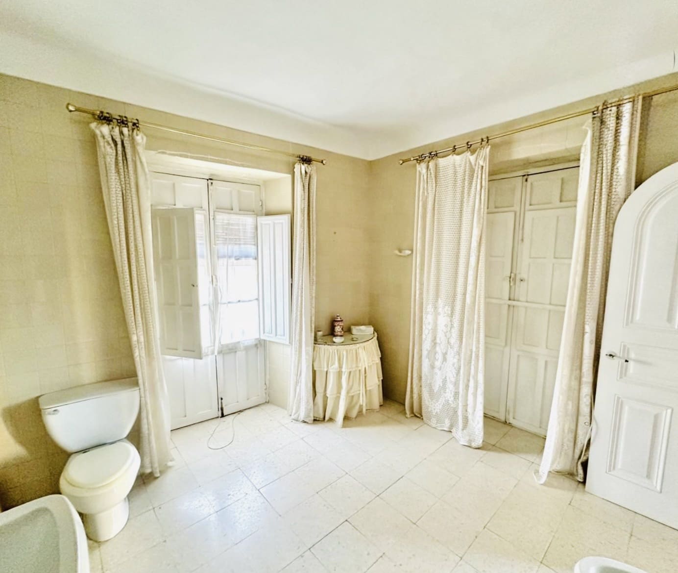 4 bedroom Townhouse for sale in Fuente de Piedra - € 170,000 (Ref: 9428941)