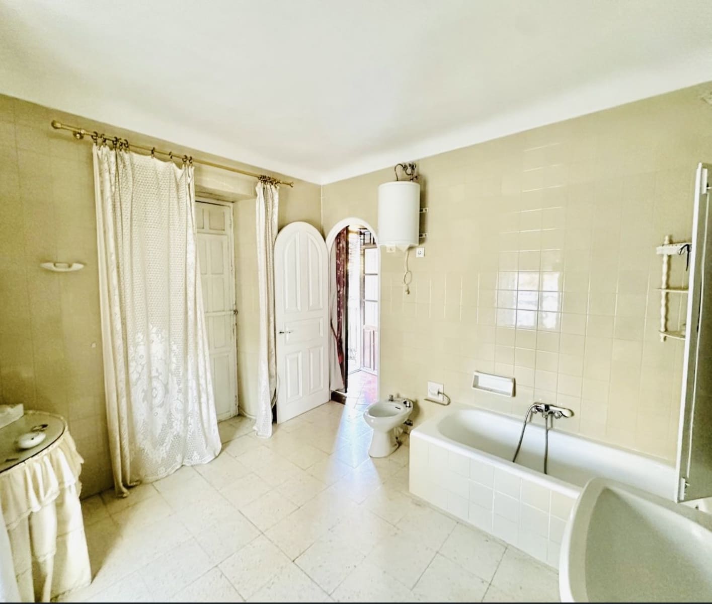 4 bedroom Townhouse for sale in Fuente de Piedra - € 170,000 (Ref: 9428941)