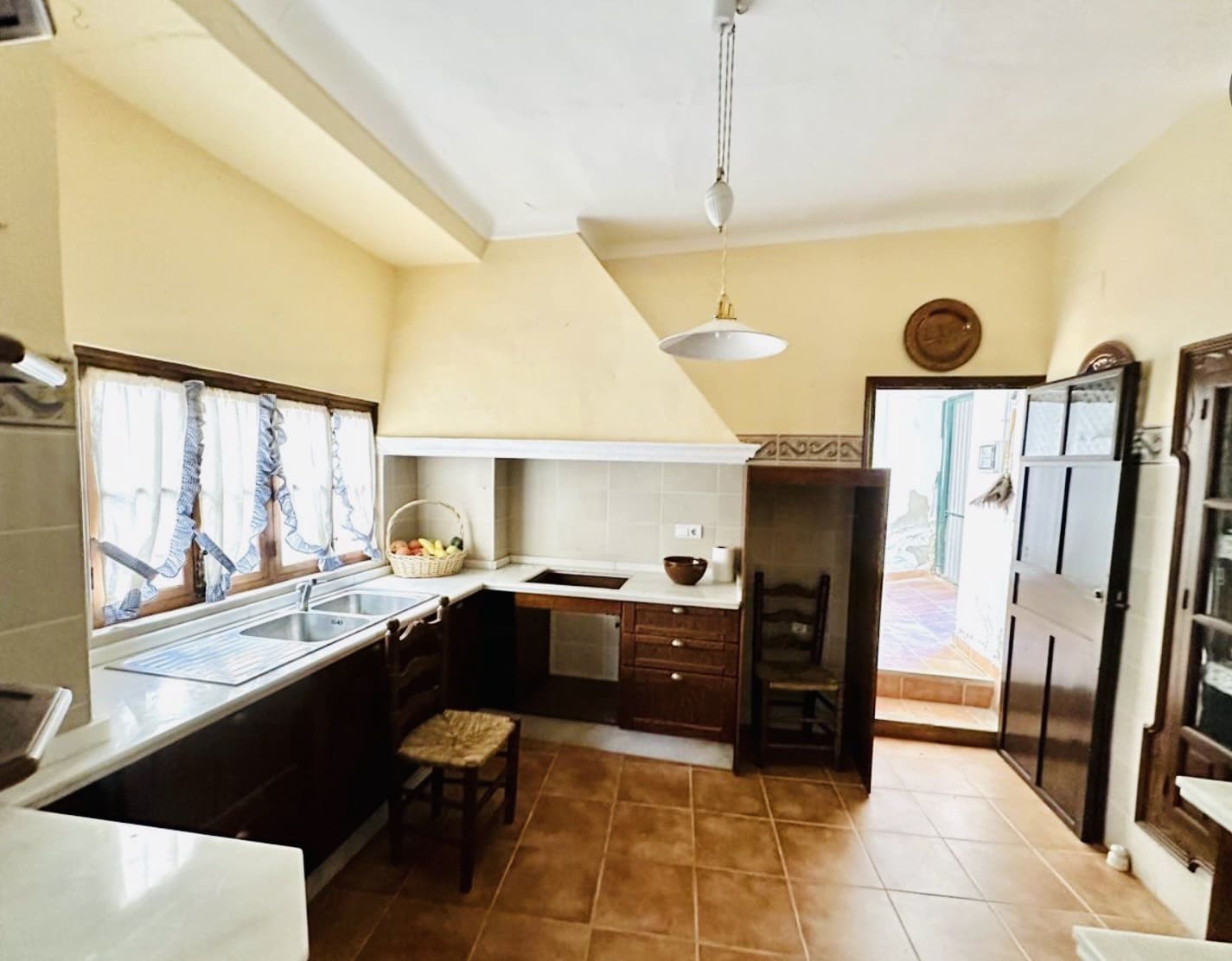 4 bedroom Townhouse for sale in Fuente de Piedra - € 170,000 (Ref: 9428941)
