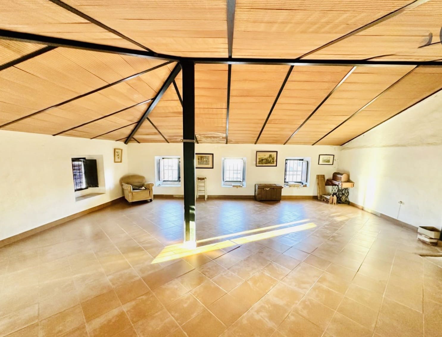 4 bedroom Townhouse for sale in Fuente de Piedra - € 170,000 (Ref: 9428941)