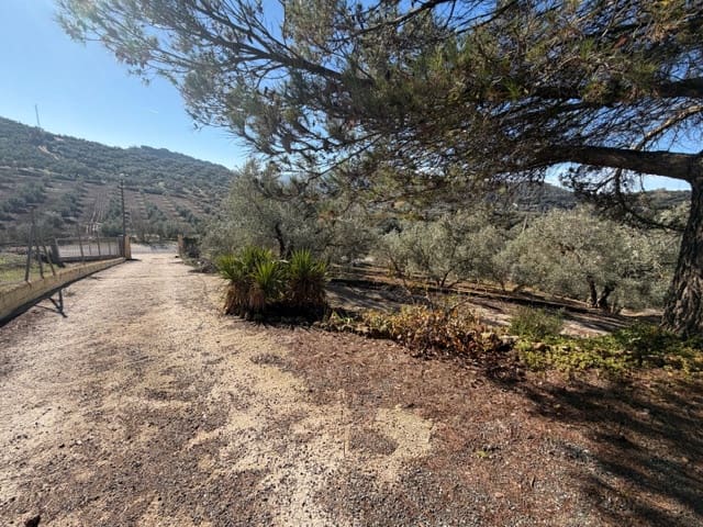 Chalet de 2 habitaciones en Villanueva del Rosario en venta con garaje - 365.000 € (Ref: 9442809)