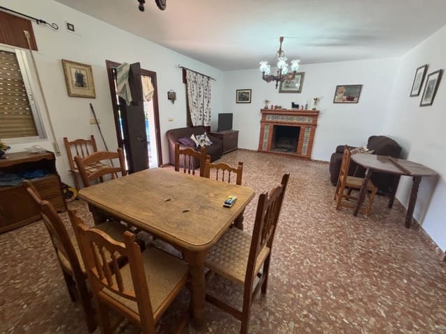 Chalet de 2 habitaciones en Villanueva del Rosario en venta con garaje - 365.000 € (Ref: 9442809)