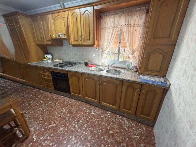 Chalet de 2 habitaciones en Villanueva del Rosario en venta con garaje - 365.000 € (Ref: 9442809)