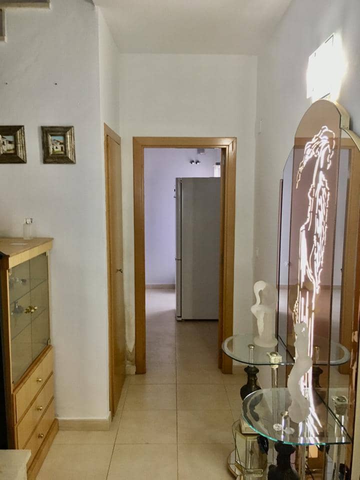 3 Zimmer Villa zu verkaufen in Fuente de Piedra mit Pool Garage - 148.000 € (Ref: 9465877)