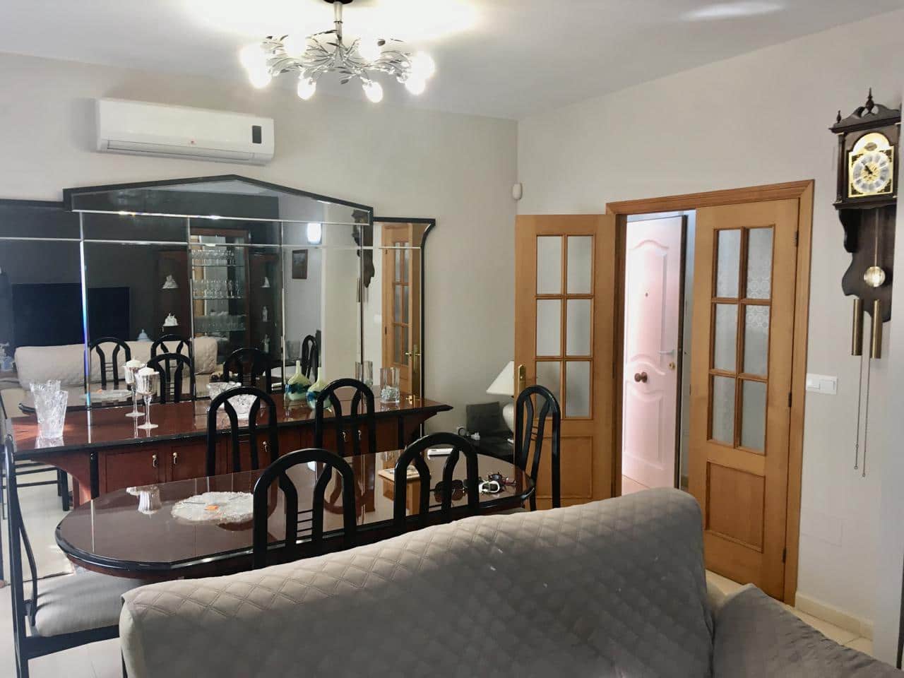 3 Zimmer Villa zu verkaufen in Fuente de Piedra mit Pool Garage - 148.000 € (Ref: 9465877)