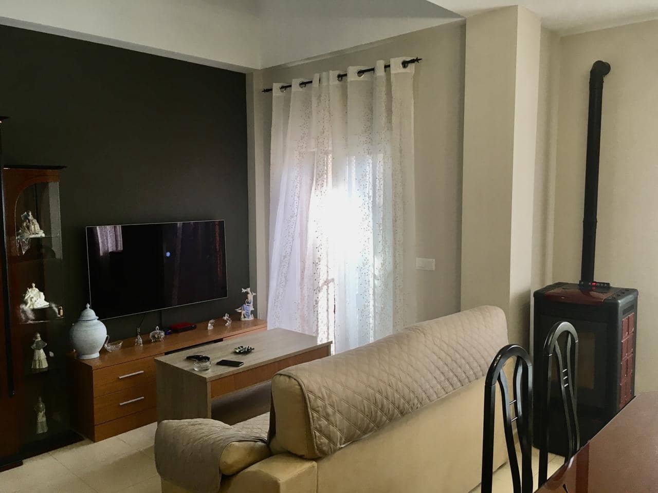 3 Zimmer Villa zu verkaufen in Fuente de Piedra mit Pool Garage - 148.000 € (Ref: 9465877)