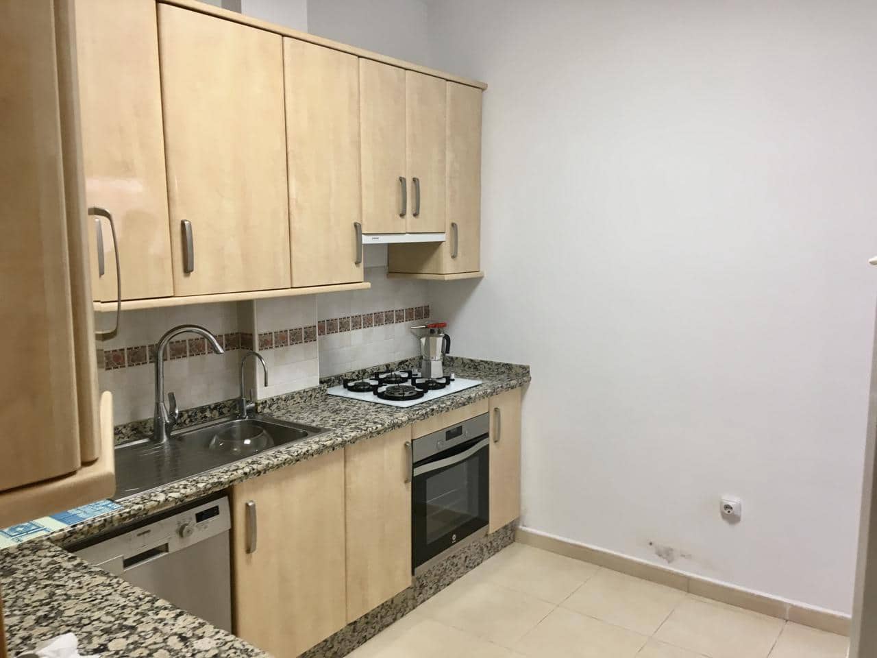 3 Zimmer Villa zu verkaufen in Fuente de Piedra mit Pool Garage - 148.000 € (Ref: 9465877)