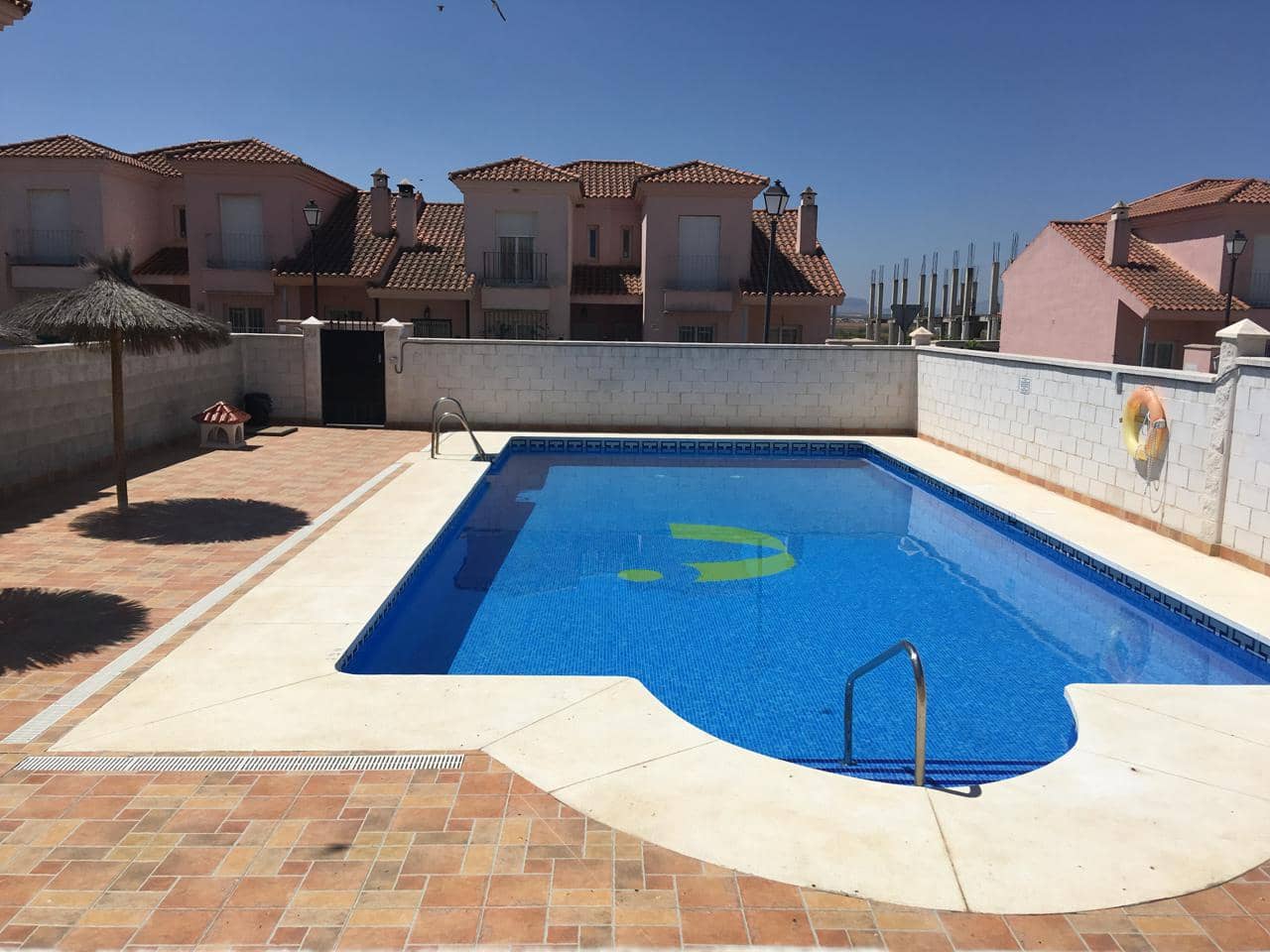 3 Zimmer Villa zu verkaufen in Fuente de Piedra mit Pool Garage - 148.000 € (Ref: 9465877)