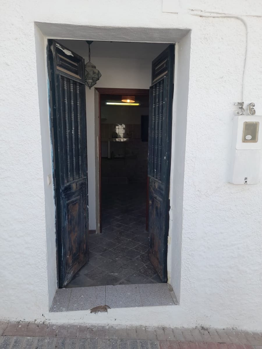 Casa de 3 habitaciones en Colmenar en venta - 126.000 € (Ref: 9467836)