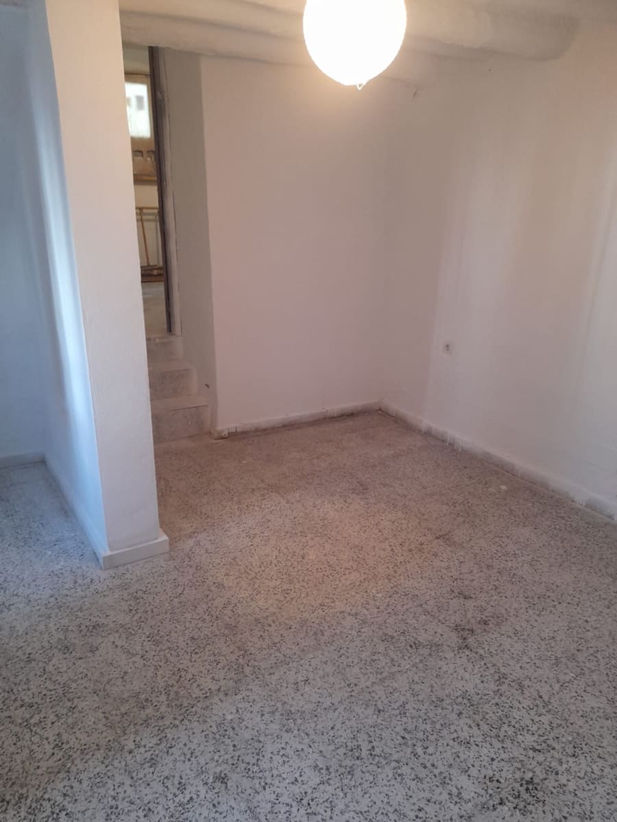 Casa de 3 habitaciones en Colmenar en venta - 126.000 € (Ref: 9467836)