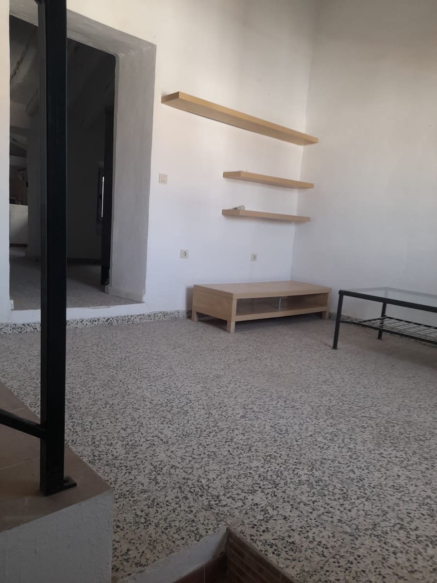 Casa de 3 habitaciones en Colmenar en venta - 126.000 € (Ref: 9467836)