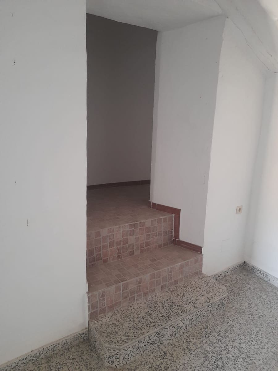 Casa de 3 habitaciones en Colmenar en venta - 126.000 € (Ref: 9467836)