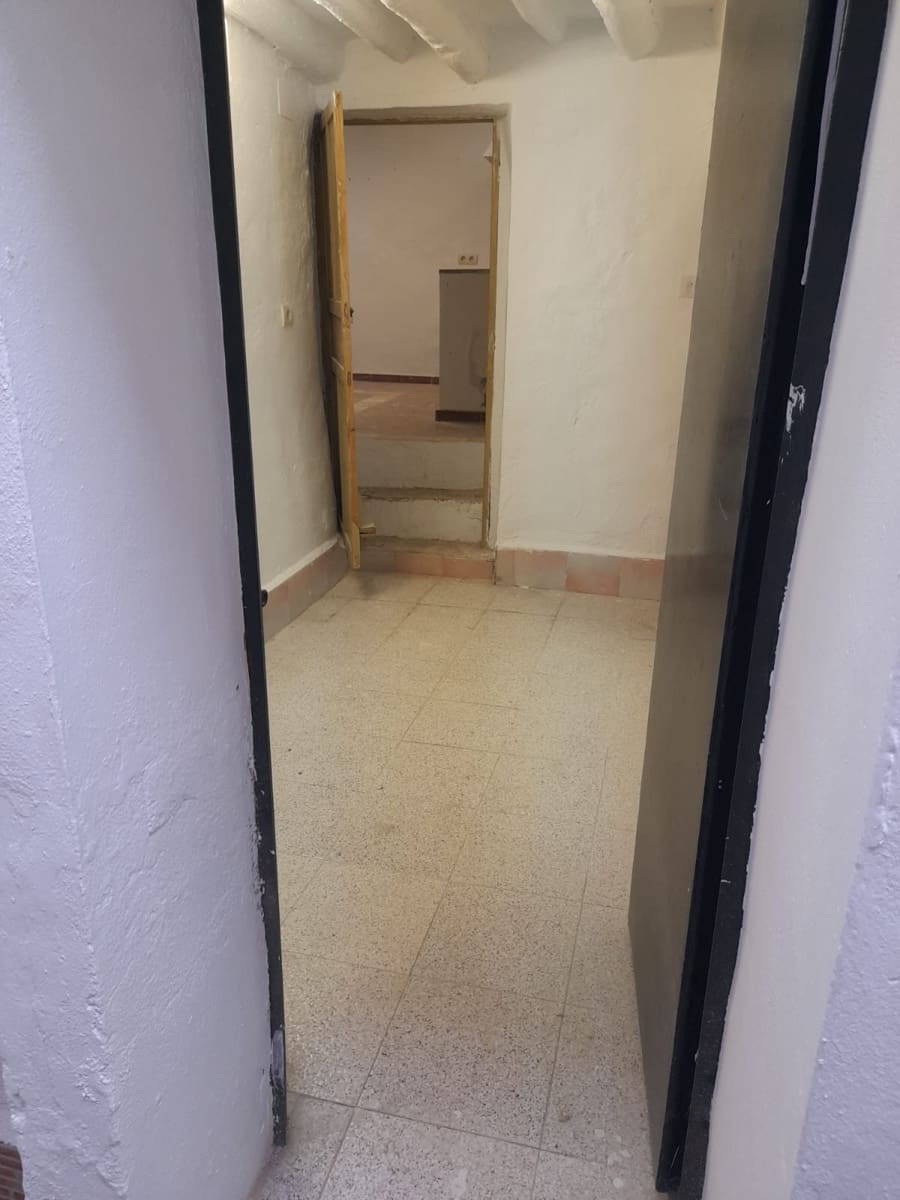 Casa de 3 habitaciones en Colmenar en venta - 126.000 € (Ref: 9467836)