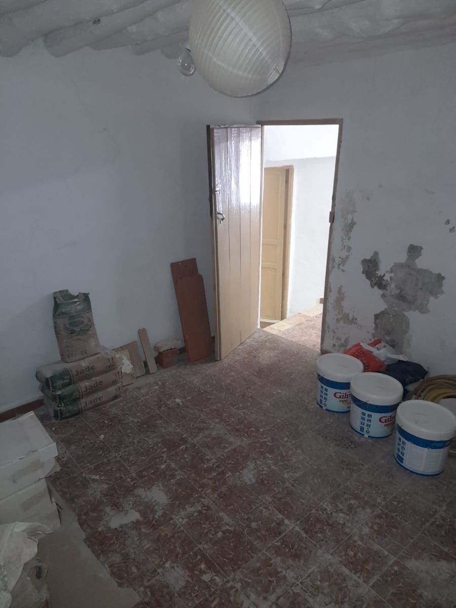 Casa de 3 habitaciones en Colmenar en venta - 126.000 € (Ref: 9467836)