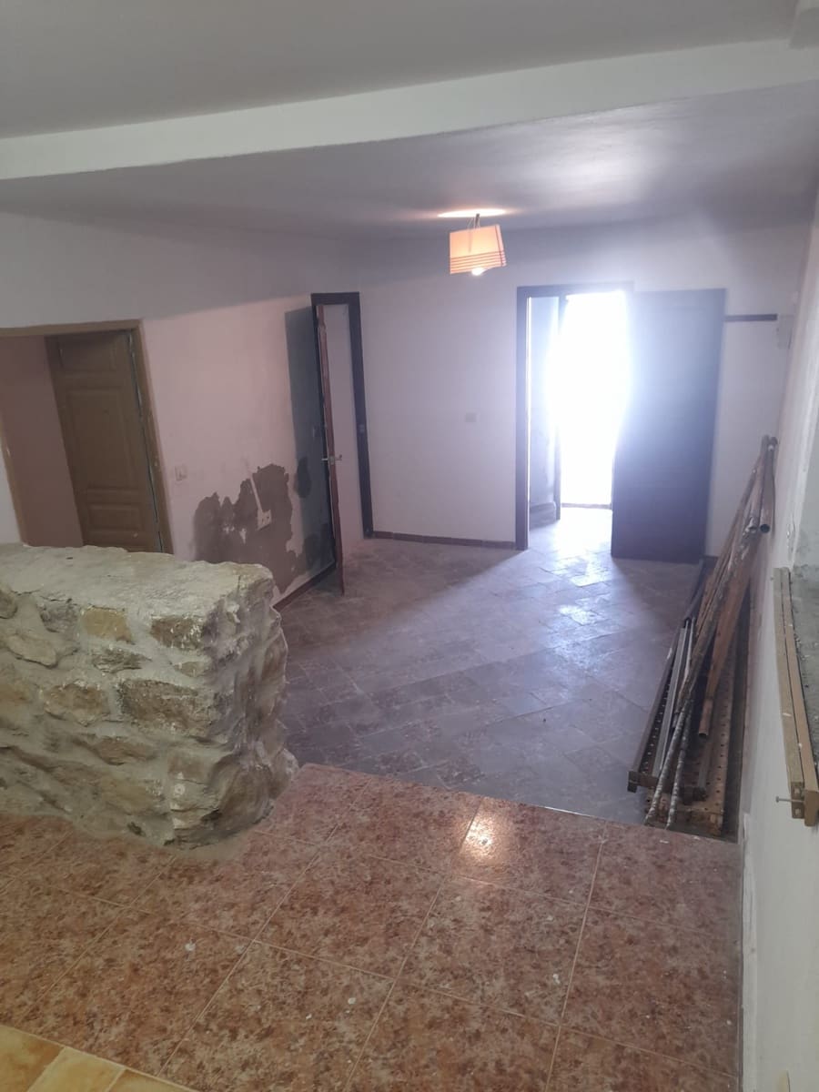 Casa de 3 habitaciones en Colmenar en venta - 126.000 € (Ref: 9467836)
