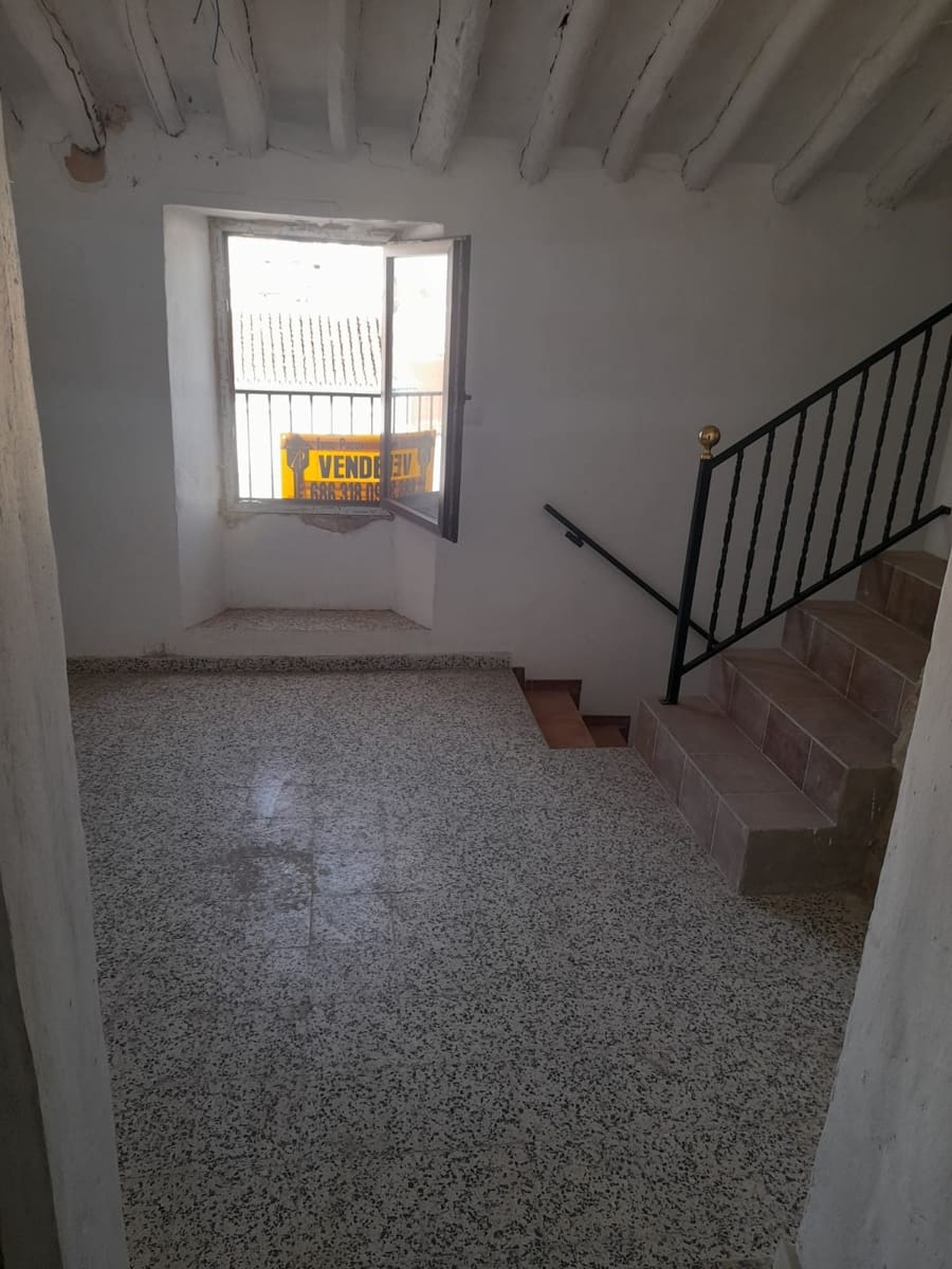 Casa de 3 habitaciones en Colmenar en venta - 126.000 € (Ref: 9467836)