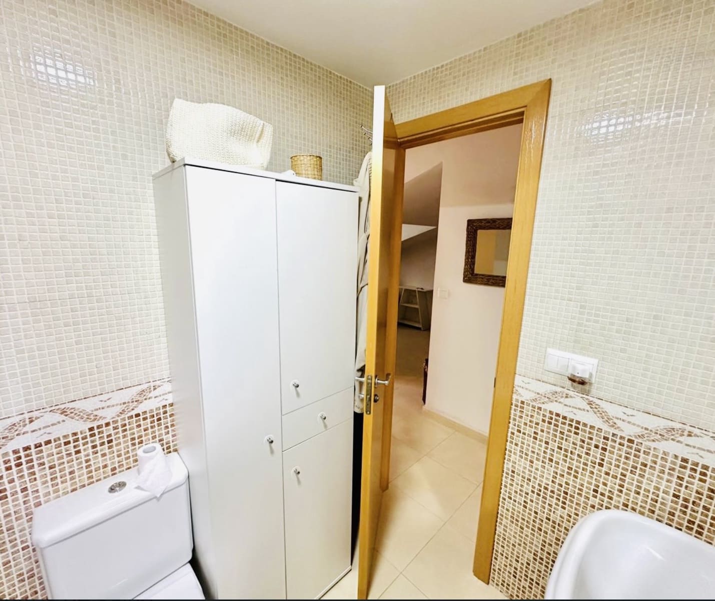 3 bedroom Villa for sale in Fuente de Piedra with pool garage - € 148,000 (Ref: 9500925)