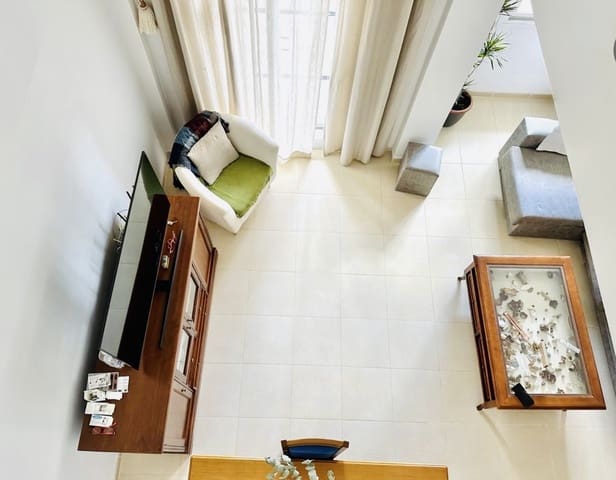 3 bedroom Villa for sale in Fuente de Piedra with pool garage - € 148,000 (Ref: 9500925)