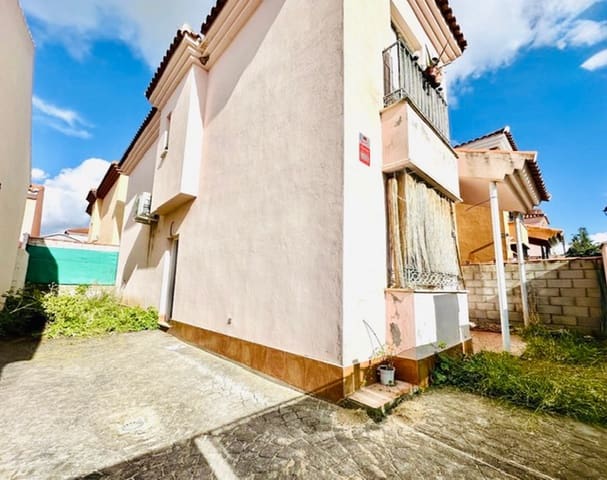 3 soveværelse Villa til salg i Fuente de Piedra med swimmingpool garage - € 145.000 (Ref: 9503613)