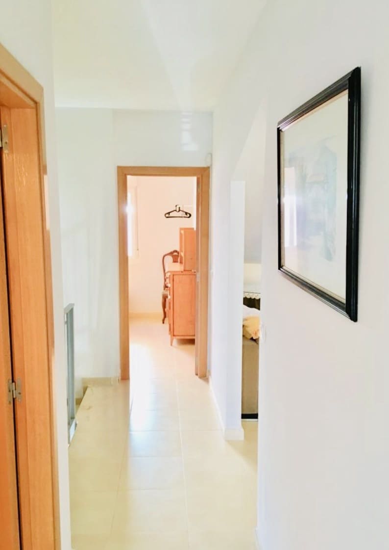 3 bedroom Villa for sale in Fuente de Piedra with pool garage - € 145,000 (Ref: 9503613)