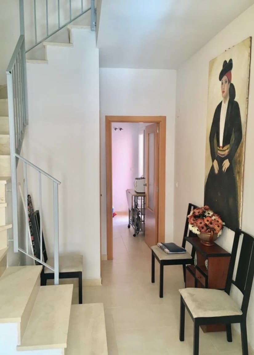 3 bedroom Villa for sale in Fuente de Piedra with pool garage - € 145,000 (Ref: 9503613)