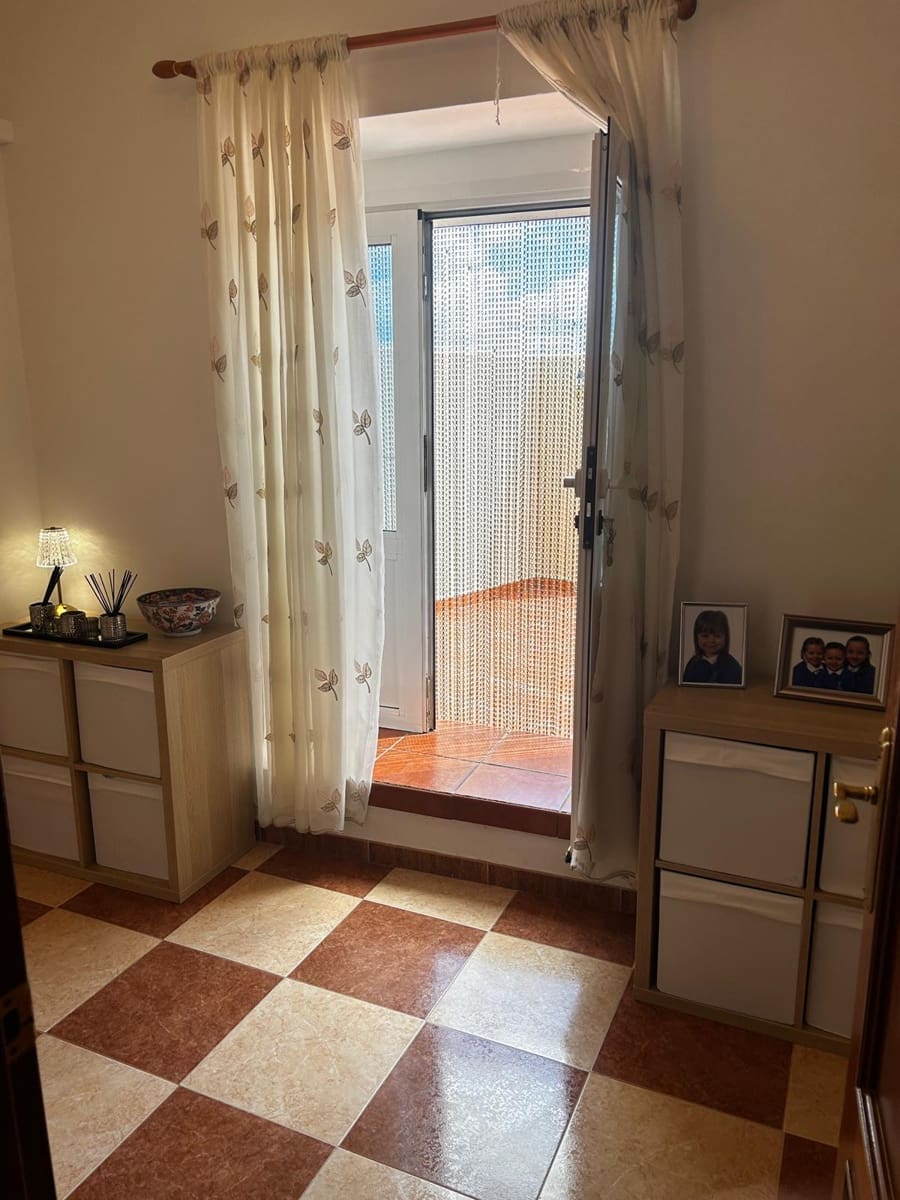 5 soveværelse Rækkehus til salg i Mollina med garage - € 170.000 (Ref: 9516421)