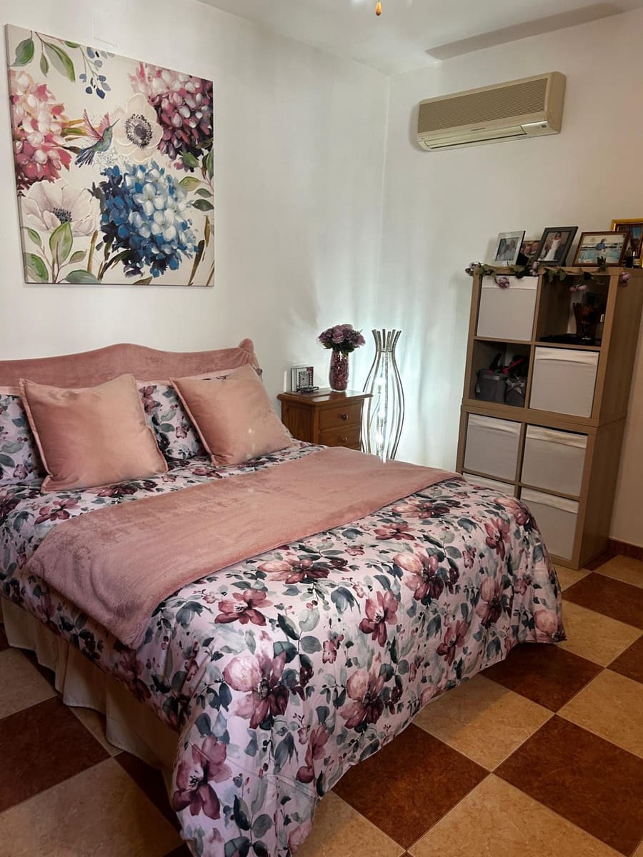 5 soveværelse Rækkehus til salg i Mollina med garage - € 170.000 (Ref: 9516421)