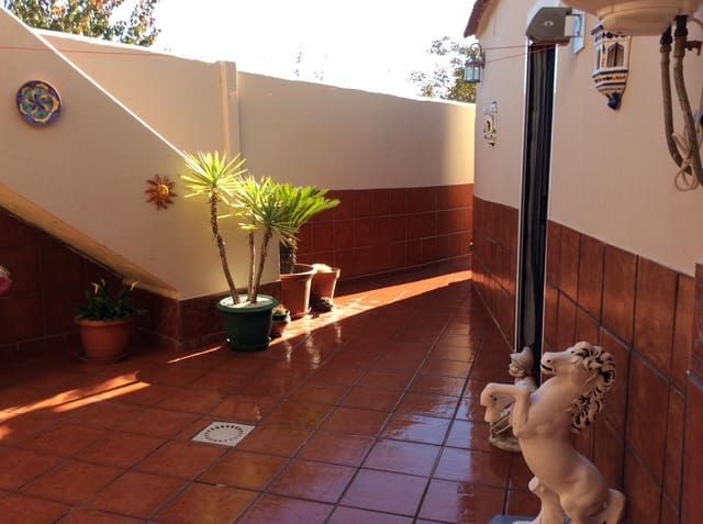 5 soveværelse Rækkehus til salg i Mollina med garage - € 170.000 (Ref: 9516421)